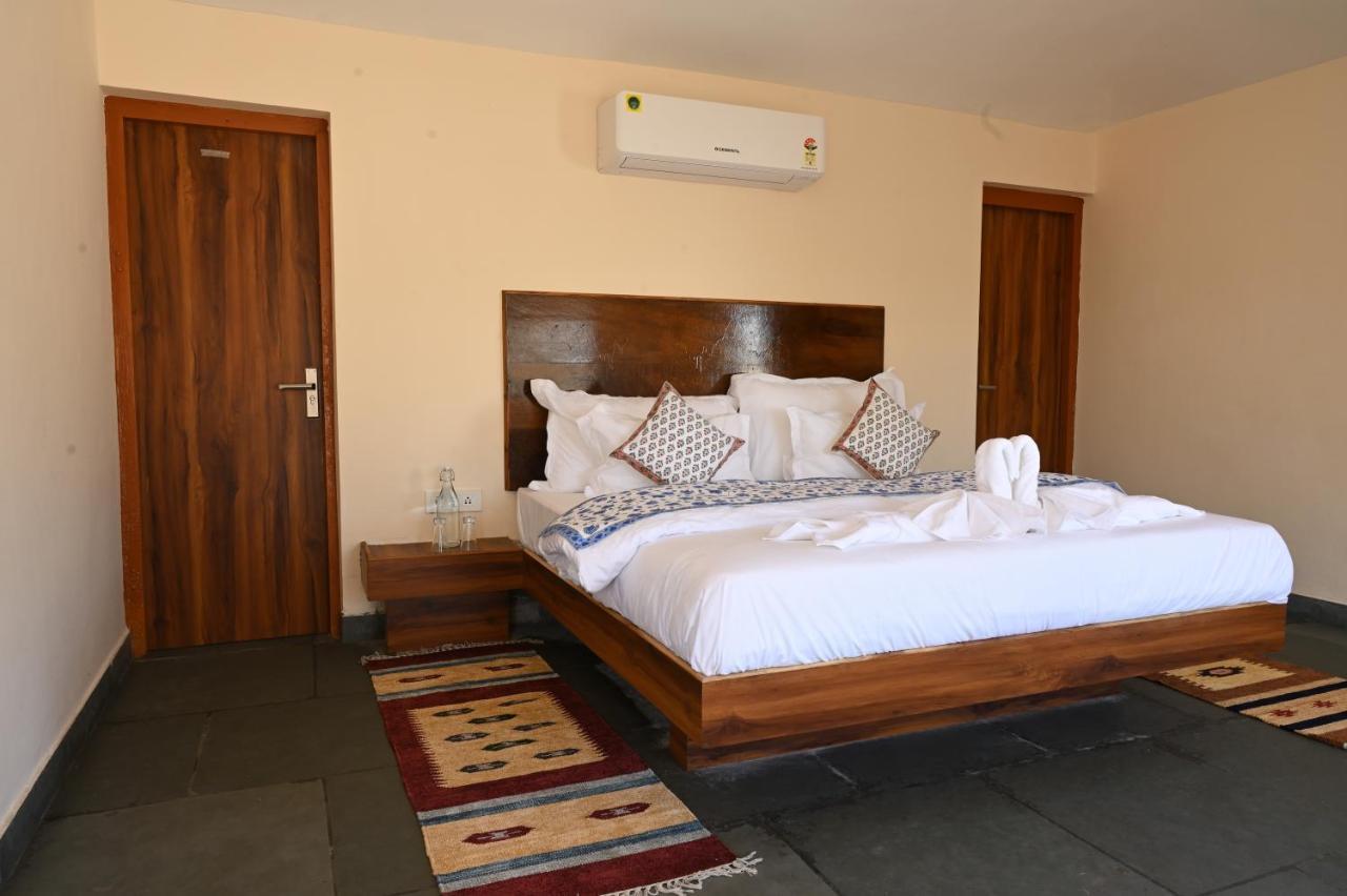 Clarks Safari Jawai Hotel Jawai Bandh Bagian luar foto