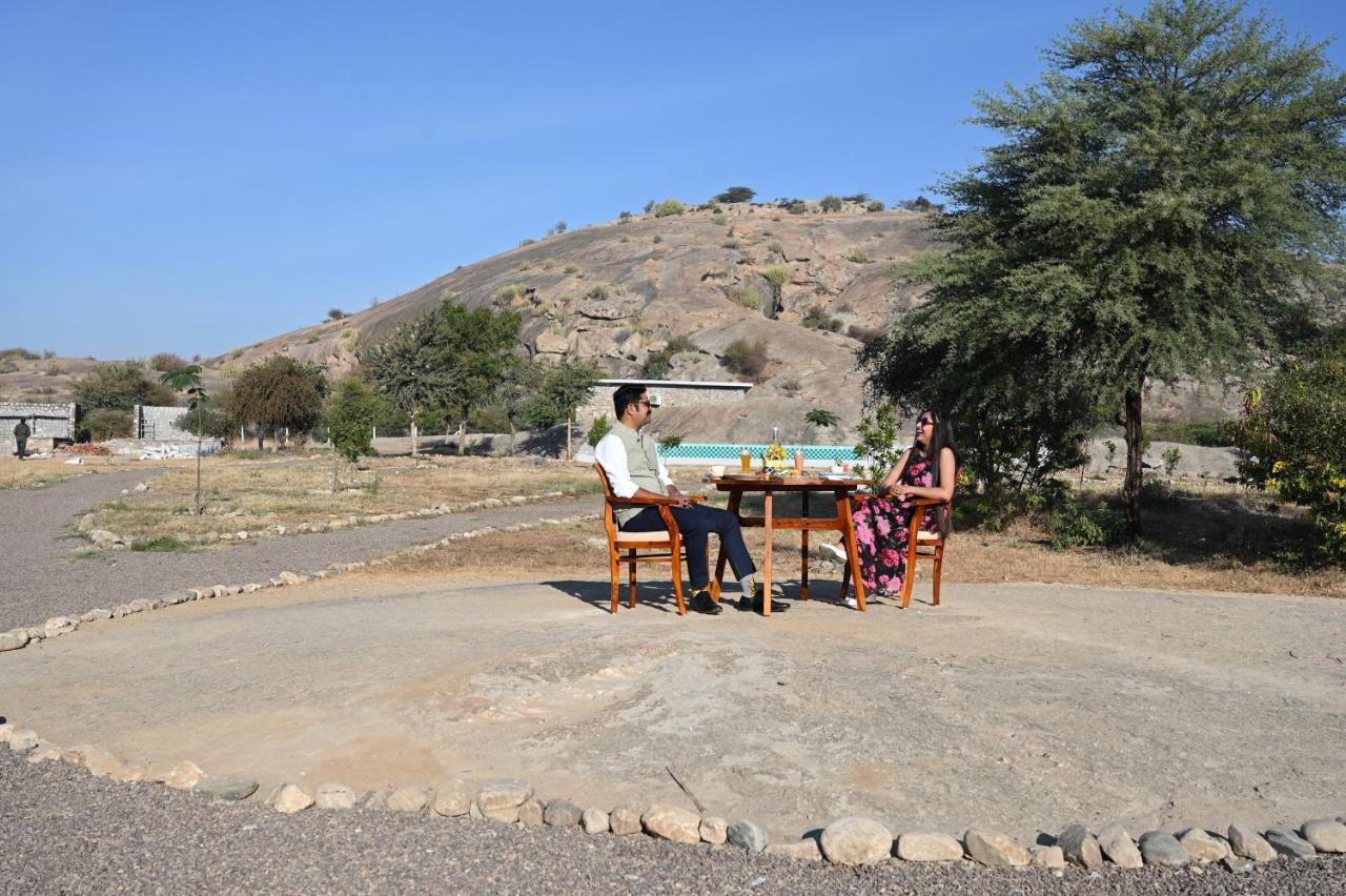 Clarks Safari Jawai Hotel Jawai Bandh Bagian luar foto