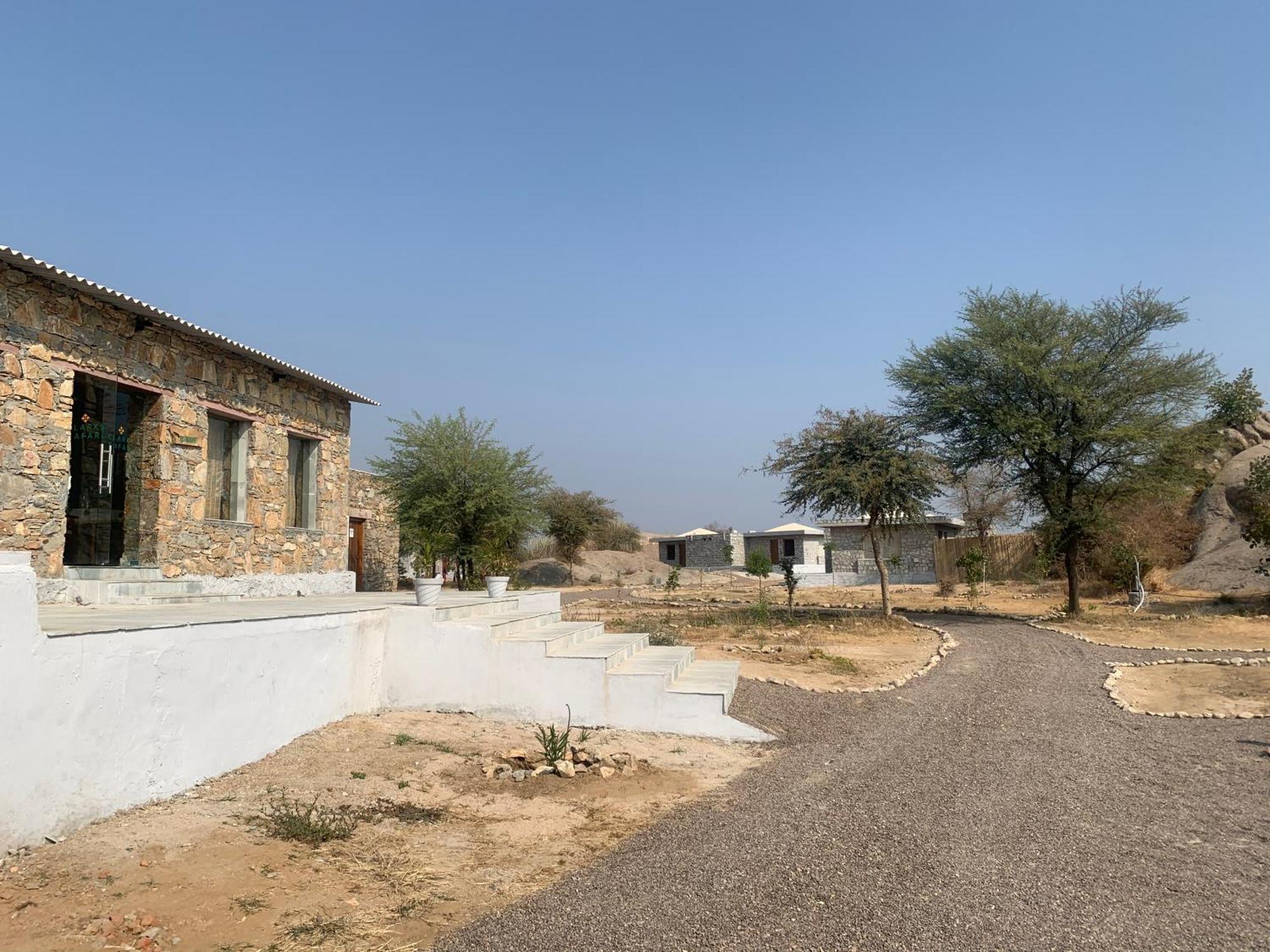 Clarks Safari Jawai Hotel Jawai Bandh Bagian luar foto